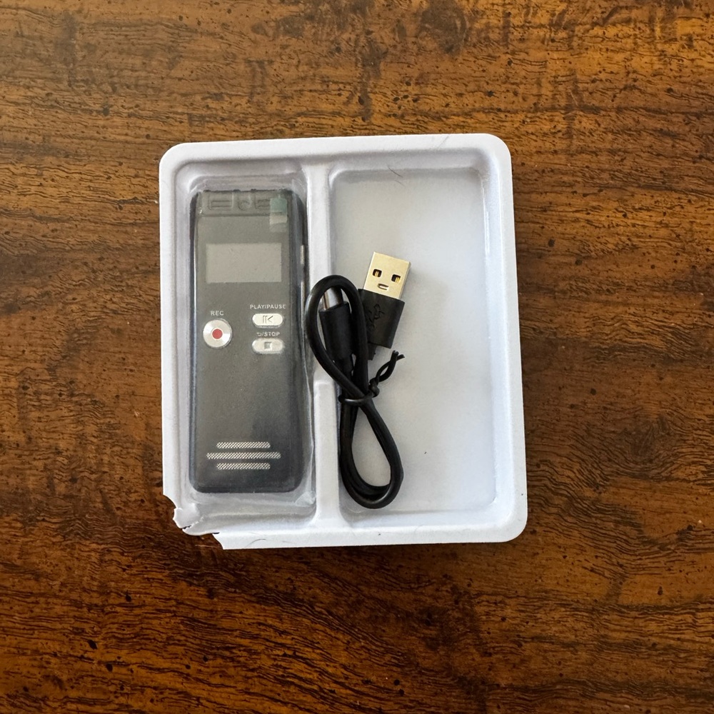 Source Unknown Black MP3 Player with USB Connectivity